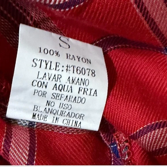 Button Down Plaid Top‎ - Picture 14 of 16